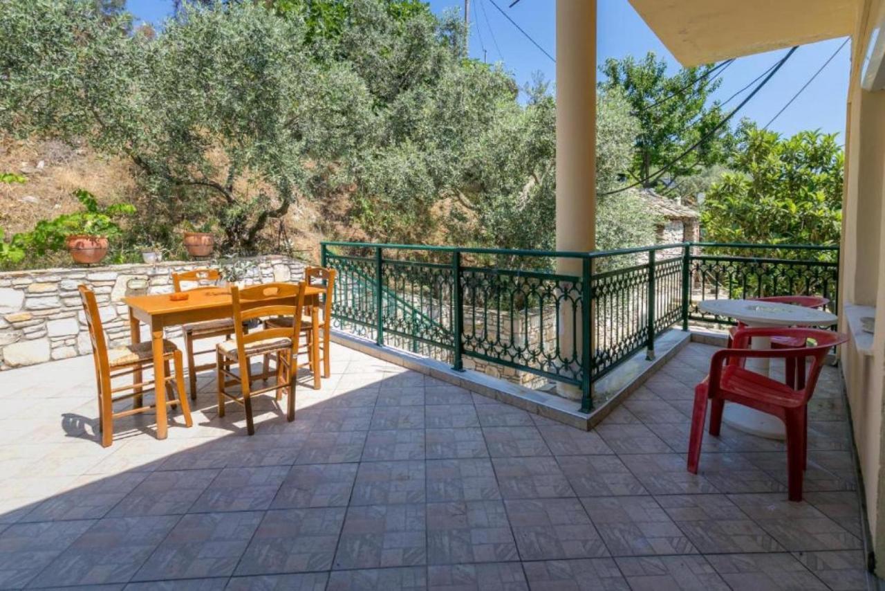 Petra Mare Apartments Alikí Zewnętrze zdjęcie